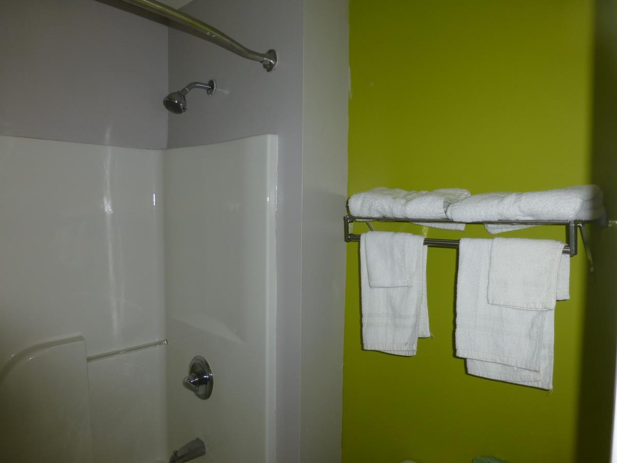 Coach Inn - Summerville Ngoại thất bức ảnh